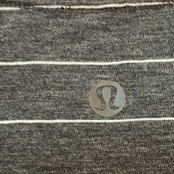 Lululemon Love Tee V Short Serve Stripe Heathered Black White Athletic Size 8 - Picture 4 of 5